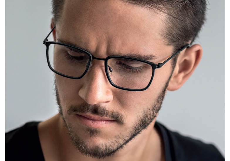 Visique_Optometrists-collection-titanflex-2.jpg